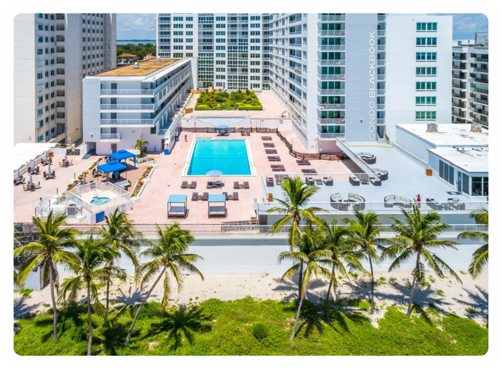 Carriage House Condominium - Miami Beach - photo 3
